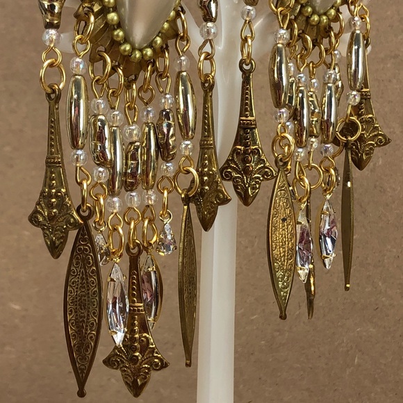 Jack Smile Chandelier Brass Faux Cabochon Rhinestones Crystal Tassel Earrings. - Picture 5 of 11